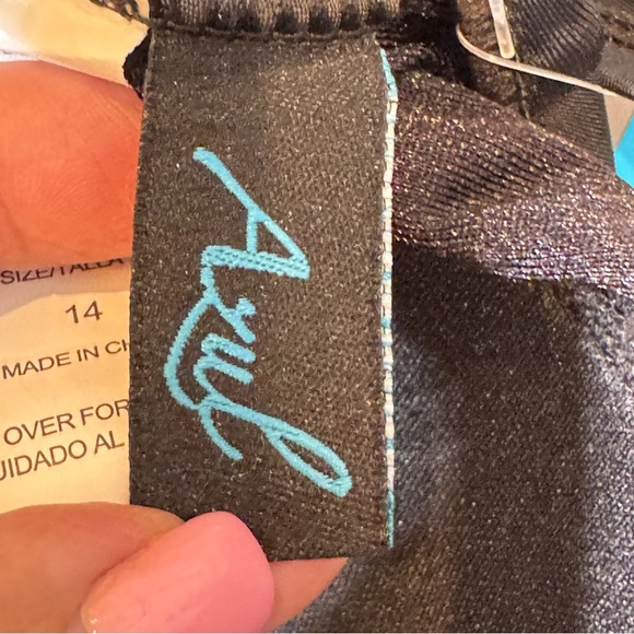 Azul by Maxine of Hollywood Sz 14 Black Leaf Women’s One Piece Swimsuit NWT - Picture 10 of 13